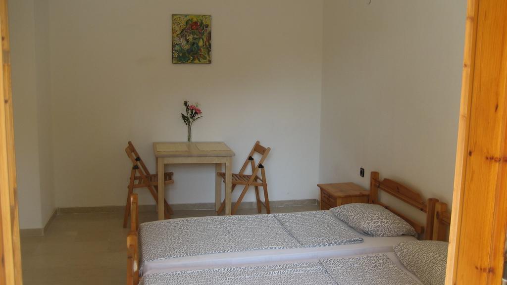 St Paul And Peter'S House Apartment อัสโปรวาลตา ภายนอก รูปภาพ